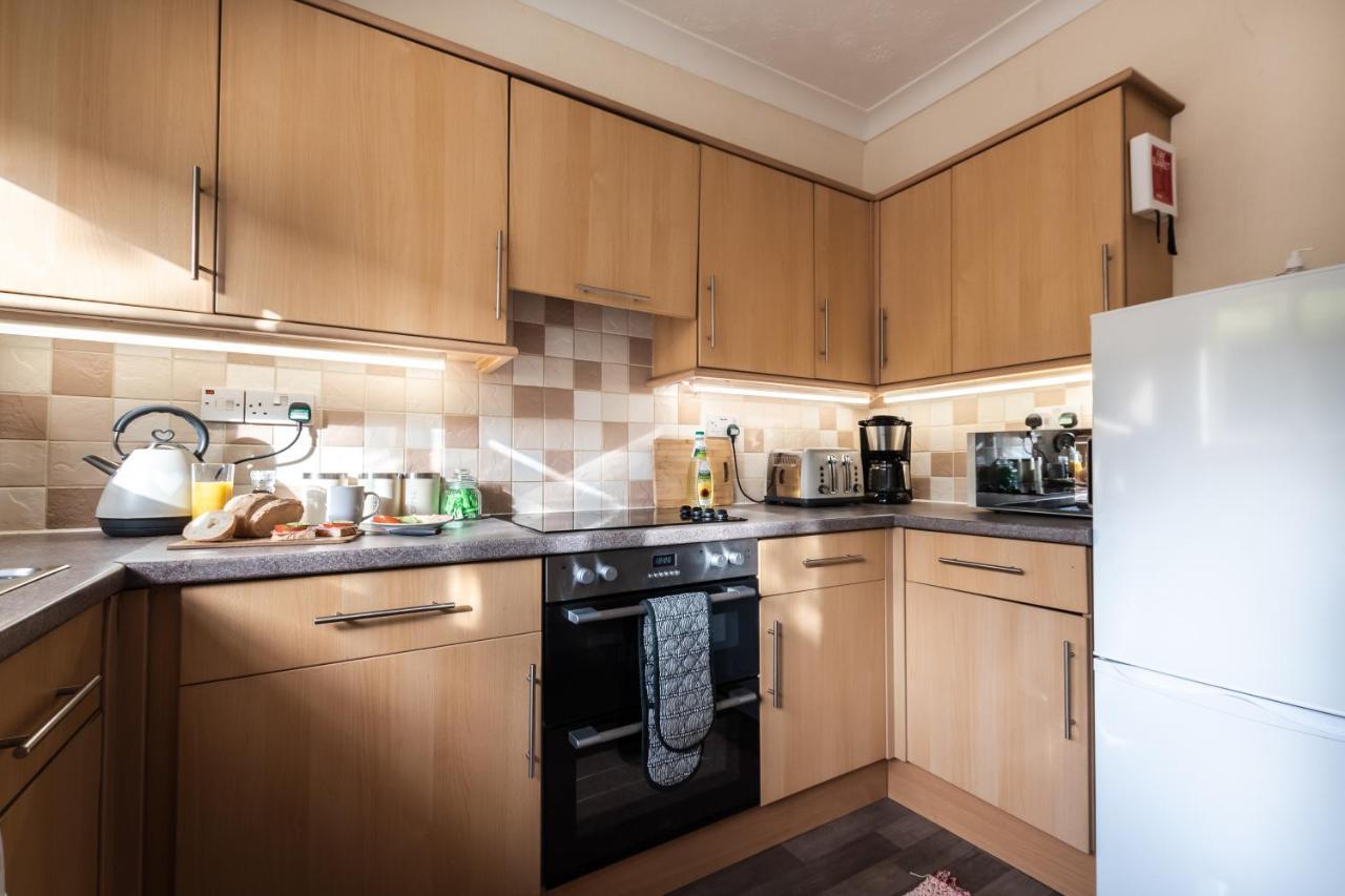 3-Bedroom House L Fast Wi-Fi L Garden L Newly Decorated L Close To Shops And Restaurants Okręg wyborczy Okręg wyborczy Bournemouth Zewnętrze zdjęcie