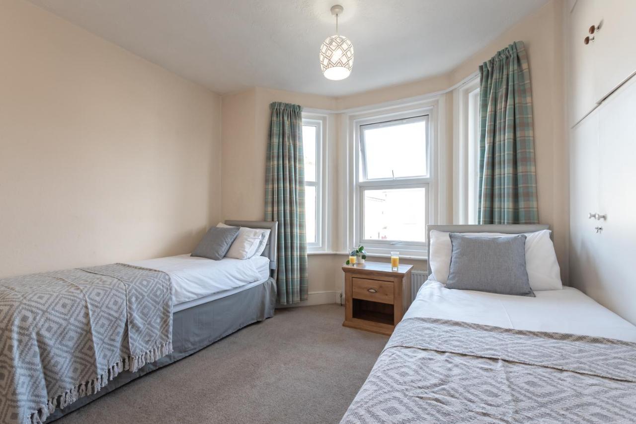 3-Bedroom House L Fast Wi-Fi L Garden L Newly Decorated L Close To Shops And Restaurants Okręg wyborczy Okręg wyborczy Bournemouth Zewnętrze zdjęcie